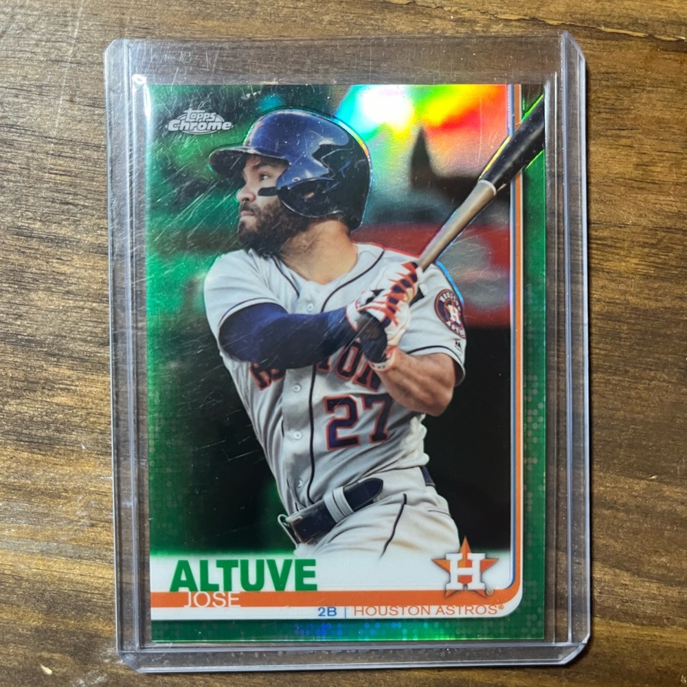2019 Topps Chrome Jose Altuve Green Refractor /99